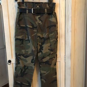 R + A paper bag pants.